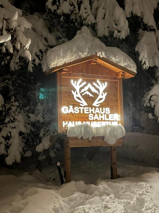 Haus Hubertus - Gaestehaus Sahler Партенен Екстериор снимка