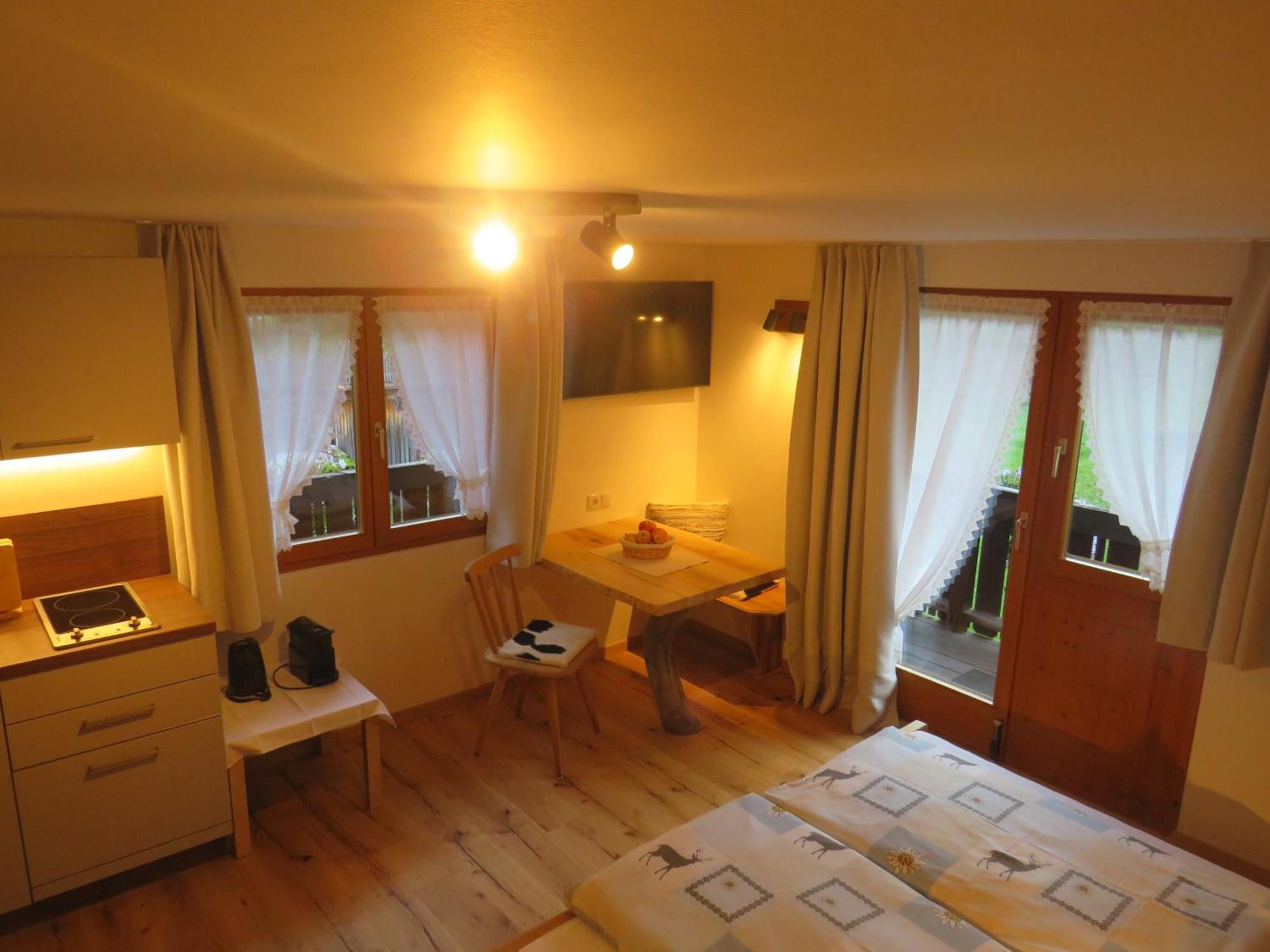 Haus Hubertus - Gaestehaus Sahler Партенен Екстериор снимка